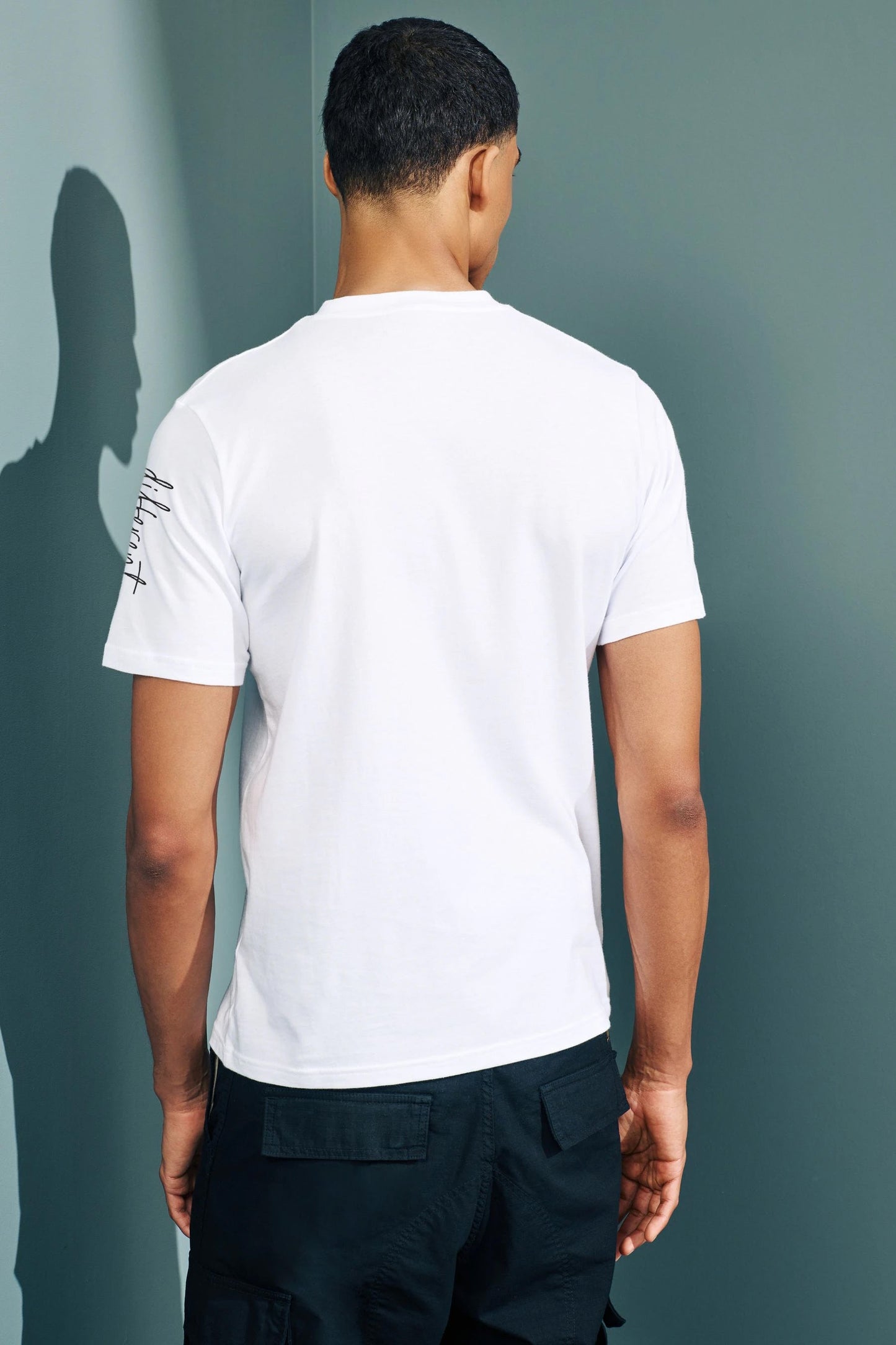 Men's Built Printed Crew Neck Tee Shirt