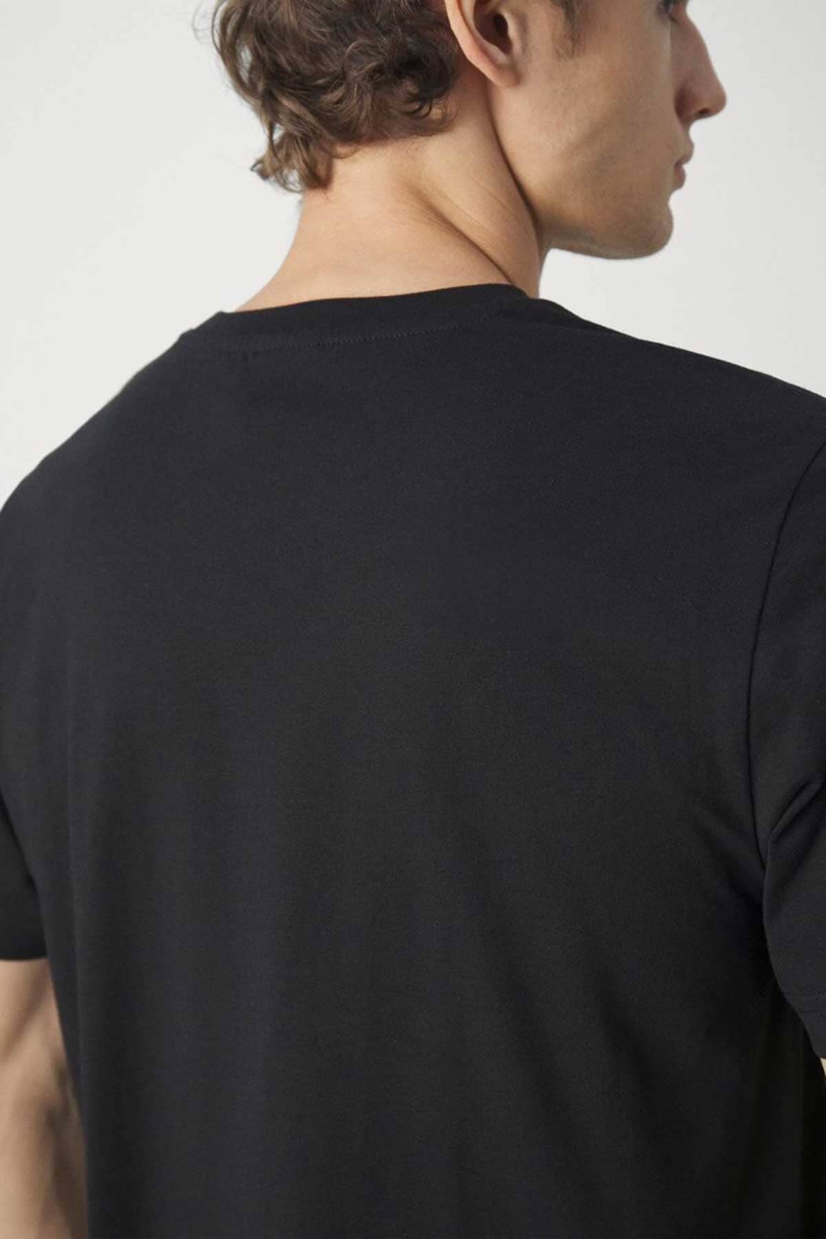 Polo Republica Men's Broken Records Printed Tee Shirt