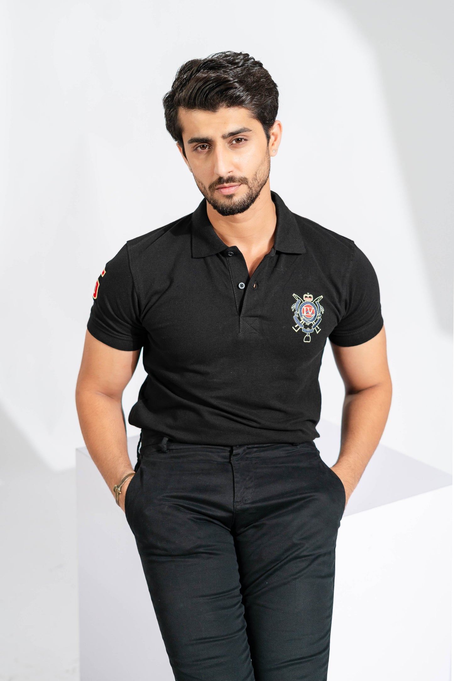Polo Republica Men's Crest 5 Embroidered Short Sleeve Polo Shirt