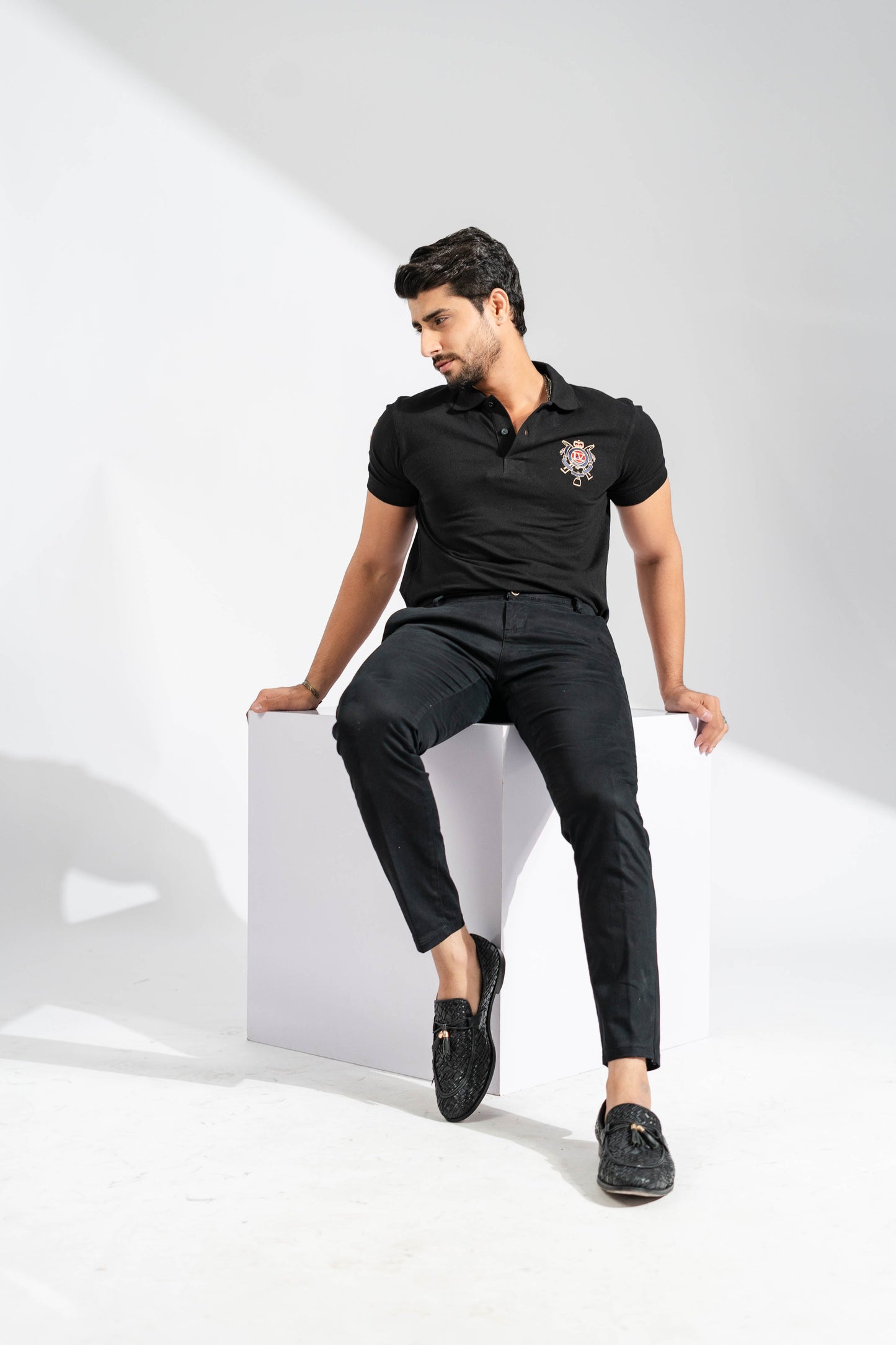 Polo Republica Men's Crest 5 Embroidered Short Sleeve Polo Shirt