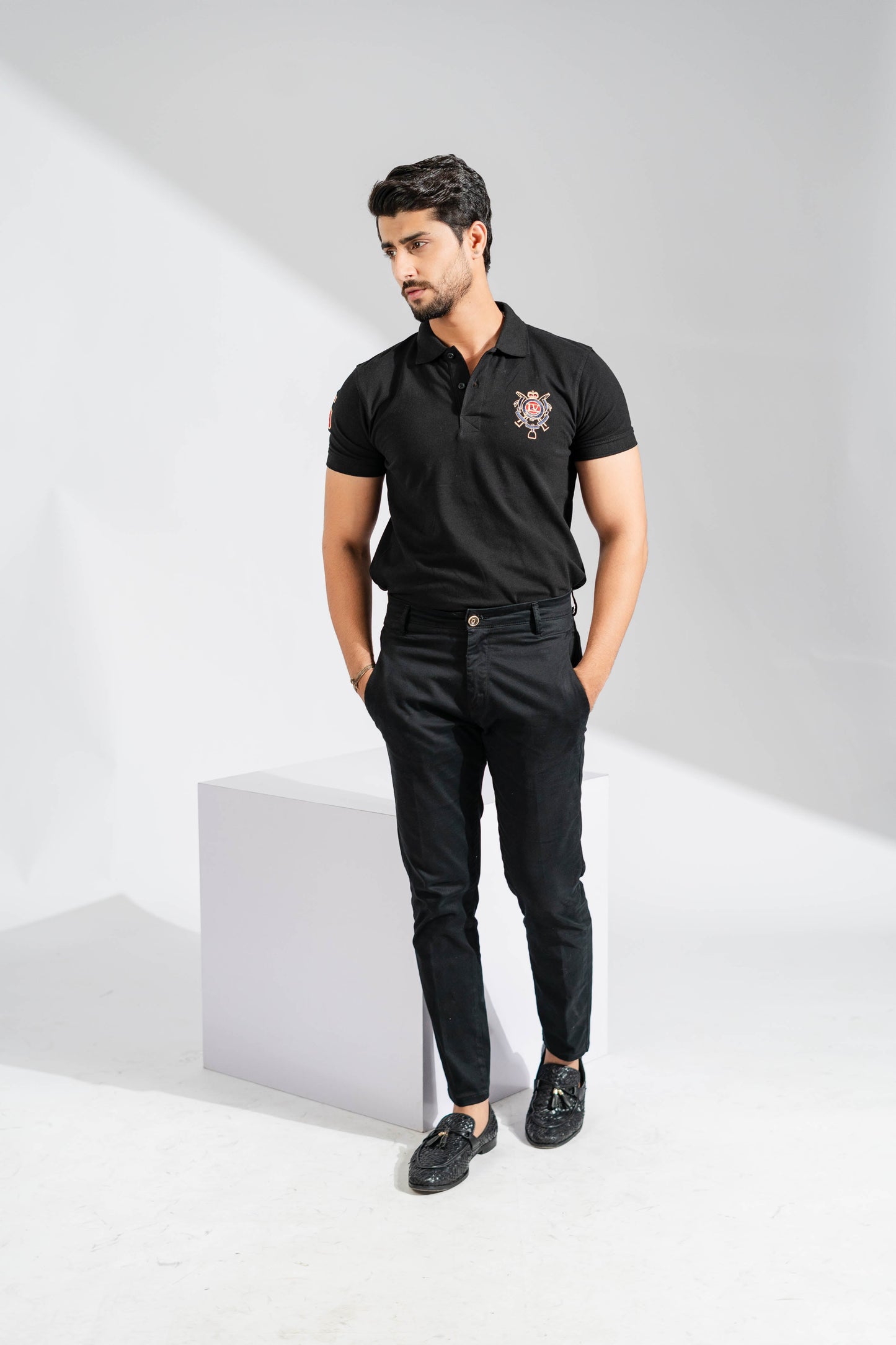 Polo Republica Men's Crest 5 Embroidered Short Sleeve Polo Shirt