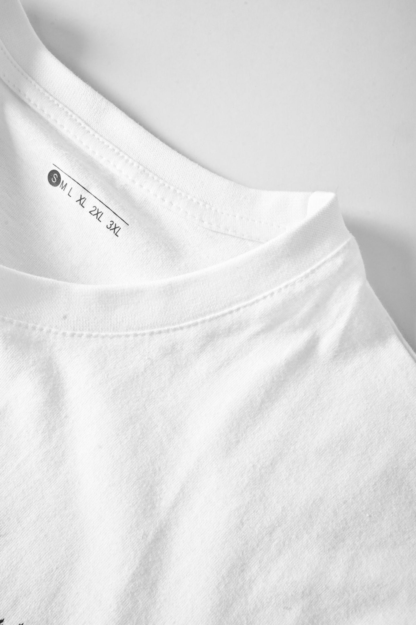 Men's Built Printed Crew Neck Tee Shirt