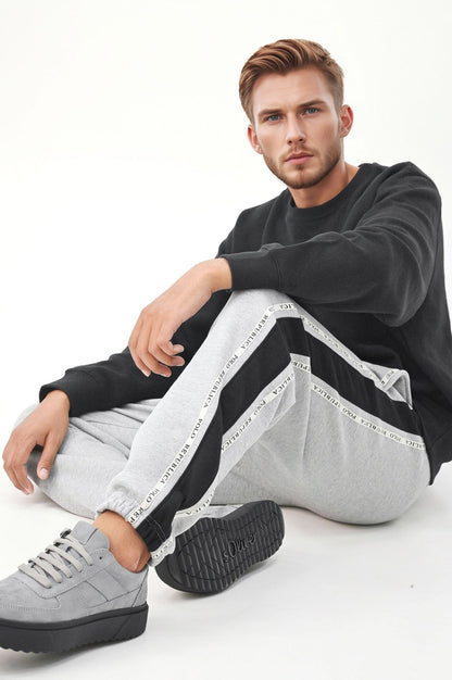 Polo Republica Men's Contrast Striped Fleece Sweatpants